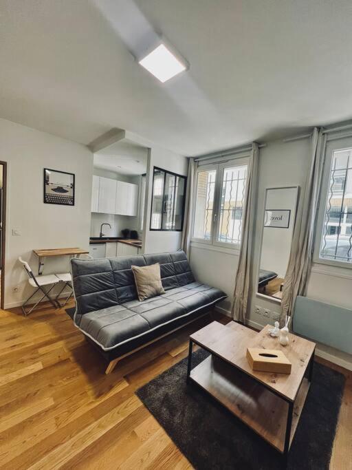 Appartement Tres Beau Studio Refait A Neuf 2 à Saint-Ouen  Extérieur photo