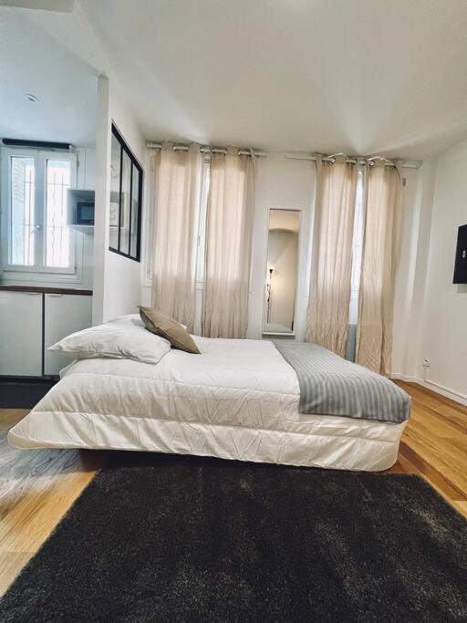 Appartement Tres Beau Studio Refait A Neuf 2 à Saint-Ouen  Extérieur photo